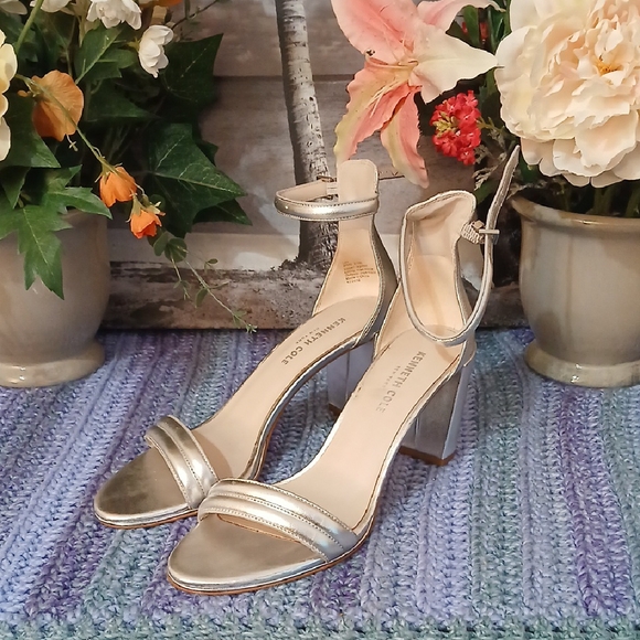 Kenneth Cole Metallic Silver Block Heels - Picture 1 of 7